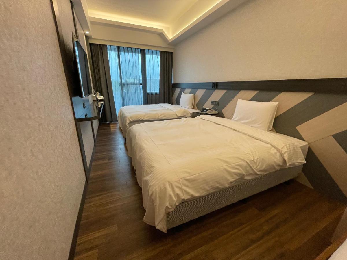 Weifeng Boutique Business Hotel - Zhanqian Branch Pingtung Exteriér fotografie