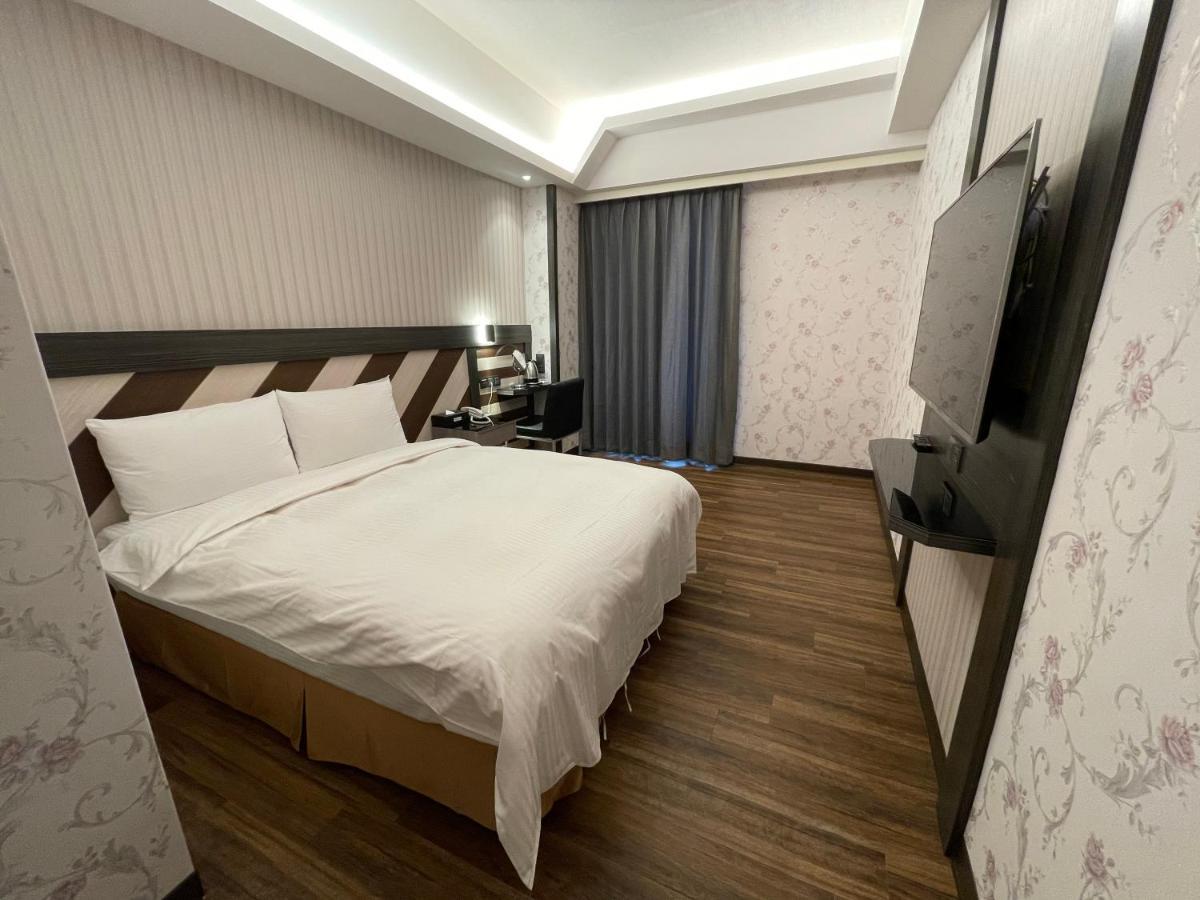 Weifeng Boutique Business Hotel - Zhanqian Branch Pingtung Exteriér fotografie
