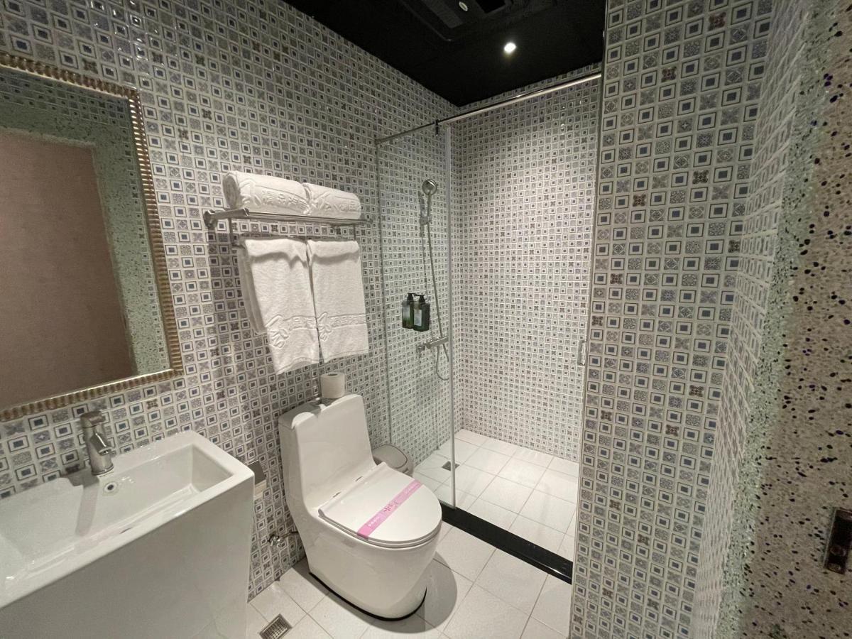 Weifeng Boutique Business Hotel - Zhanqian Branch Pingtung Exteriér fotografie