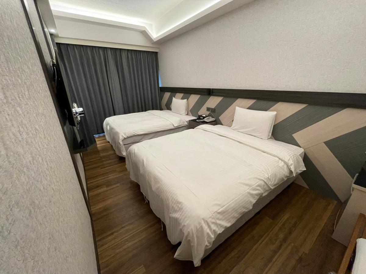 Weifeng Boutique Business Hotel - Zhanqian Branch Pingtung Exteriér fotografie