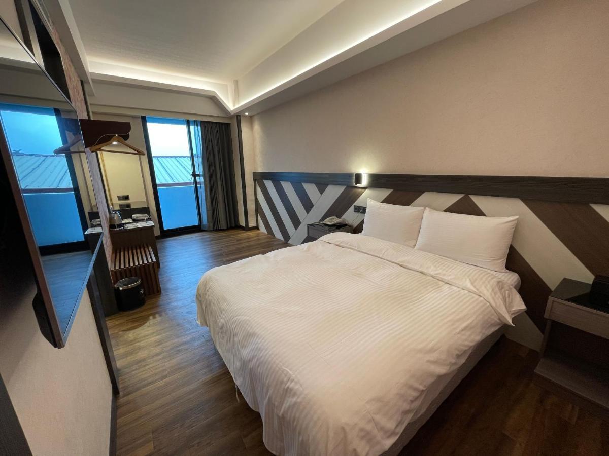 Weifeng Boutique Business Hotel - Zhanqian Branch Pingtung Exteriér fotografie